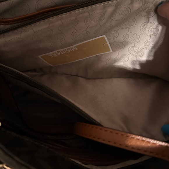 Authentic Michael Kors purse - Picture 8 of 8